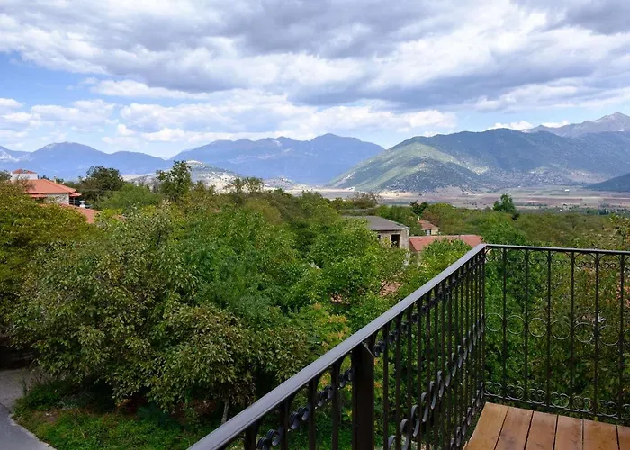 호텔 Great Mantineia 4*