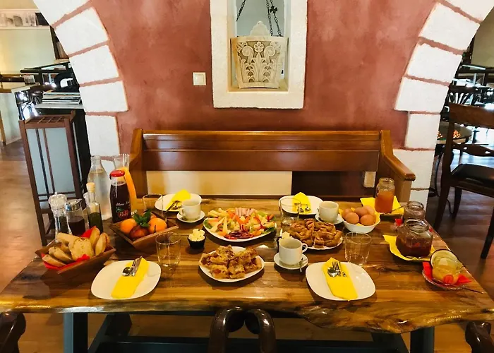 Great Mantineia 호텔 4*